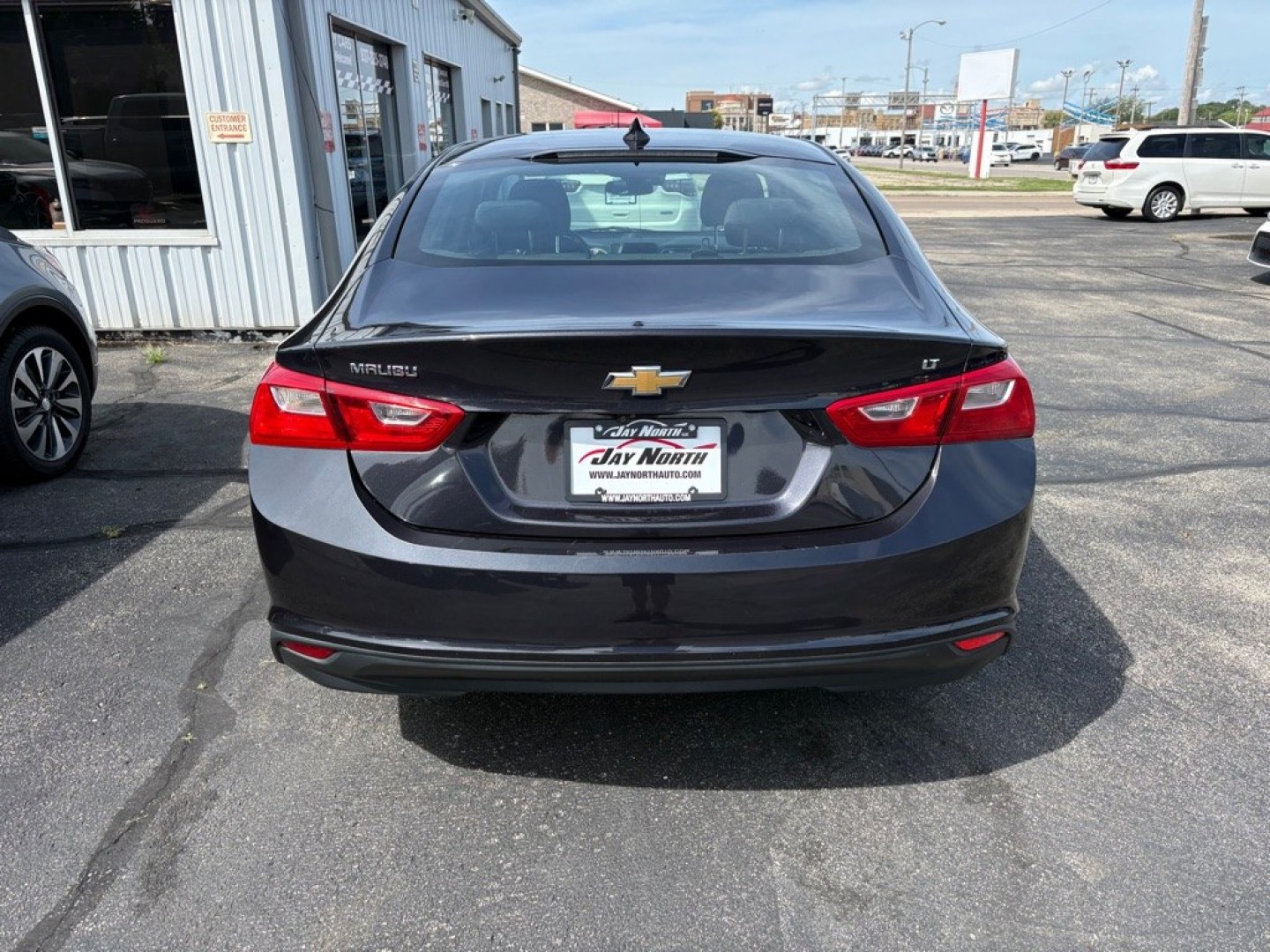 2023 GRAY CHEVROLET MALIBU LT (1G1ZD5ST0PF) with an 1.5L engine, Continuously Variable transmission, located at 501 E. Columbia St., Springfield, OH, 45503, (800) 262-7122, 39.925262, -83.801796 - ***Clean Carfax***LT***New Tires***CarPlay***Power Drivers Seat***Blind Spot***SHARP*** Jay North Auto has offered hand picked vehicles since 1965! Our customer's enjoy a NO pressure buying experience with a small town feel. We are a preferred dealer for many local credit unions and lenders.- Photo#3