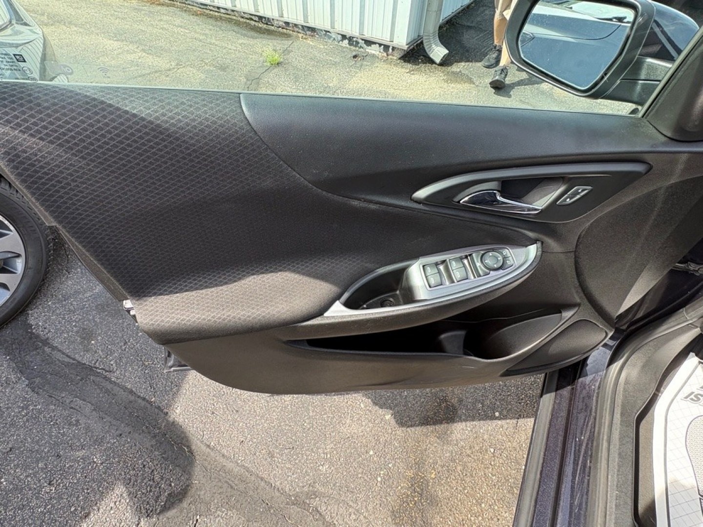 2023 GRAY CHEVROLET MALIBU LT (1G1ZD5ST0PF) with an 1.5L engine, Continuously Variable transmission, located at 501 E. Columbia St., Springfield, OH, 45503, (800) 262-7122, 39.925262, -83.801796 - ***Clean Carfax***LT***New Tires***CarPlay***Power Drivers Seat***Blind Spot***SHARP*** Jay North Auto has offered hand picked vehicles since 1965! Our customer's enjoy a NO pressure buying experience with a small town feel. We are a preferred dealer for many local credit unions and lenders.- Photo#7