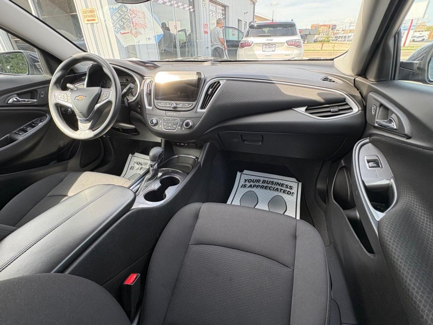 2023 GRAY CHEVROLET MALIBU LT (1G1ZD5ST0PF) with an 1.5L engine, Continuously Variable transmission, located at 501 E. Columbia St., Springfield, OH, 45503, (800) 262-7122, 39.925262, -83.801796 - ***Clean Carfax***LT***New Tires***CarPlay***Power Drivers Seat***Blind Spot***SHARP*** Jay North Auto has offered hand picked vehicles since 1965! Our customer's enjoy a NO pressure buying experience with a small town feel. We are a preferred dealer for many local credit unions and lenders.- Photo#17