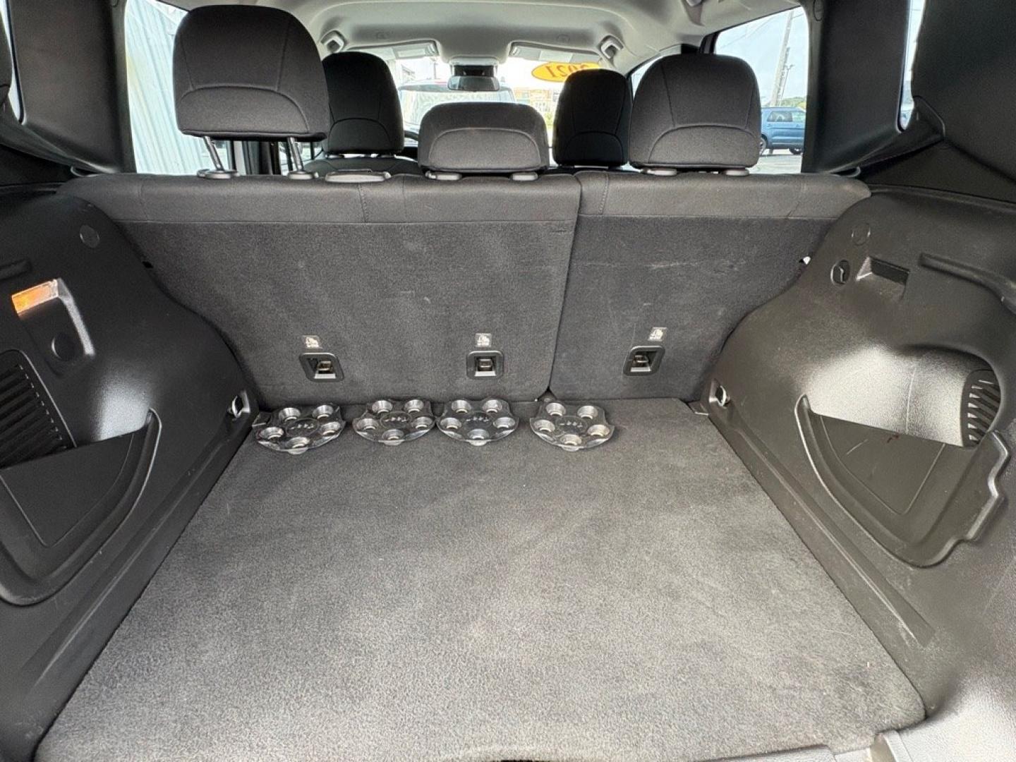 2021 SILVER JEEP RENEGADE SPORT (ZACNJCAB2MP) with an 2.4L engine, Automatic transmission, located at 501 E. Columbia St., Springfield, OH, 45503, (800) 262-7122, 39.925262, -83.801796 - ***Clean Carfax***Sport***FWD***Lane-Departure Warn, Blind Spot, Cross-Path Detection, and Forwand Collison Warning***Apple and Android Auto***New Air Filter, Cabin Air Filter, Wiper Blades, and Sway Bar Links***New Front and Rear Brake Pads and Rotors*** Jay North Auto has offered hand picked- Photo#12