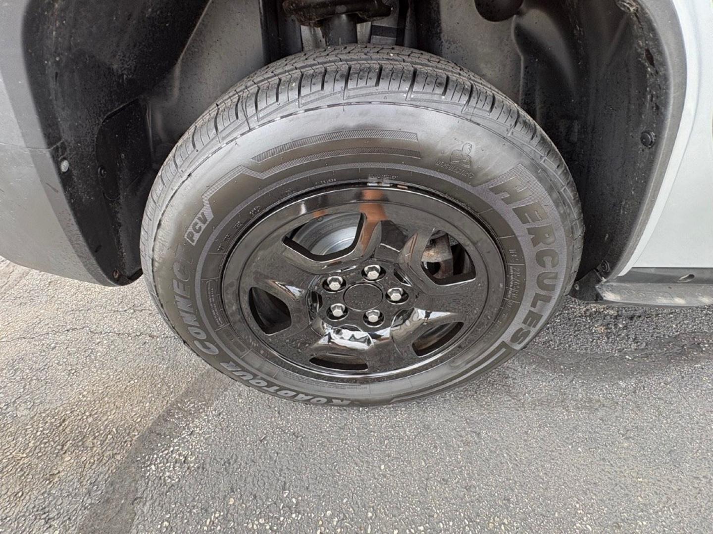 2021 SILVER JEEP RENEGADE SPORT (ZACNJCAB2MP) with an 2.4L engine, Automatic transmission, located at 501 E. Columbia St., Springfield, OH, 45503, (800) 262-7122, 39.925262, -83.801796 - ***Clean Carfax***Sport***FWD***Lane-Departure Warn, Blind Spot, Cross-Path Detection, and Forwand Collison Warning***Apple and Android Auto***New Air Filter, Cabin Air Filter, Wiper Blades, and Sway Bar Links***New Front and Rear Brake Pads and Rotors*** Jay North Auto has offered hand picked- Photo#18