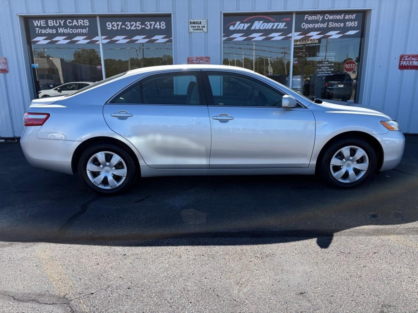 2009 SILVER TOYOTA CAMRY LE (4T1BE46K69U) with an 2.4L engine, Automatic transmission, located at 501 E. Columbia St., Springfield, OH, 45503, (800) 262-7122, 39.925262, -83.801796 - ***Clean Carfax***2-Owner***LE***2.4L***New Tires***All New Brake Pads and Rotors***Fresh Oil Change**** Jay North Auto has offered hand picked vehicles since 1965! Our customer's enjoy a NO pressure buying experience with a small town feel. We are a preferred dealer for many local credit uni- Photo#1