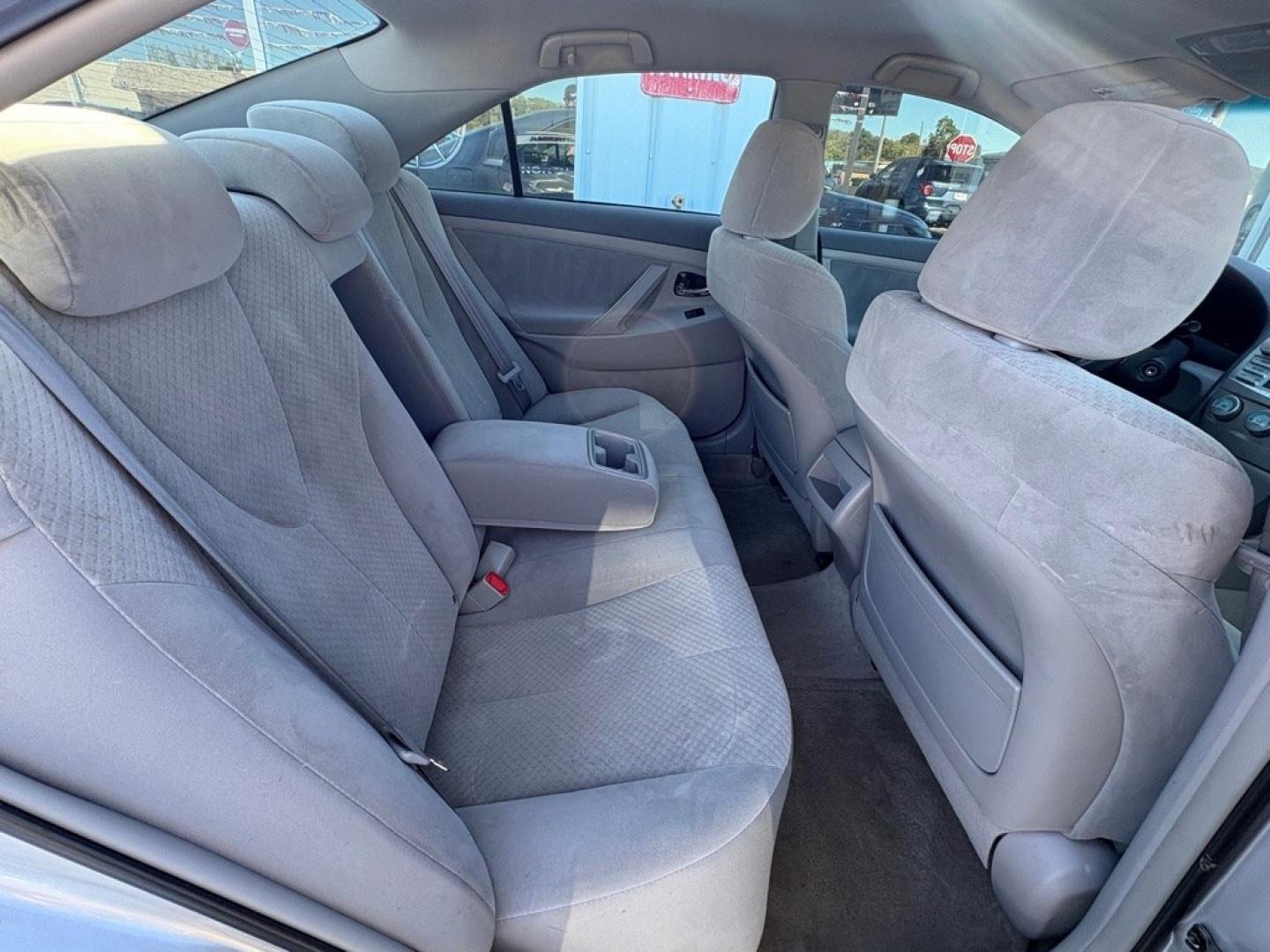 2009 SILVER TOYOTA CAMRY LE (4T1BE46K69U) with an 2.4L engine, Automatic transmission, located at 501 E. Columbia St., Springfield, OH, 45503, (800) 262-7122, 39.925262, -83.801796 - ***Clean Carfax***2-Owner***LE***2.4L***New Tires***All New Brake Pads and Rotors***Fresh Oil Change**** Jay North Auto has offered hand picked vehicles since 1965! Our customer's enjoy a NO pressure buying experience with a small town feel. We are a preferred dealer for many local credit uni- Photo#15