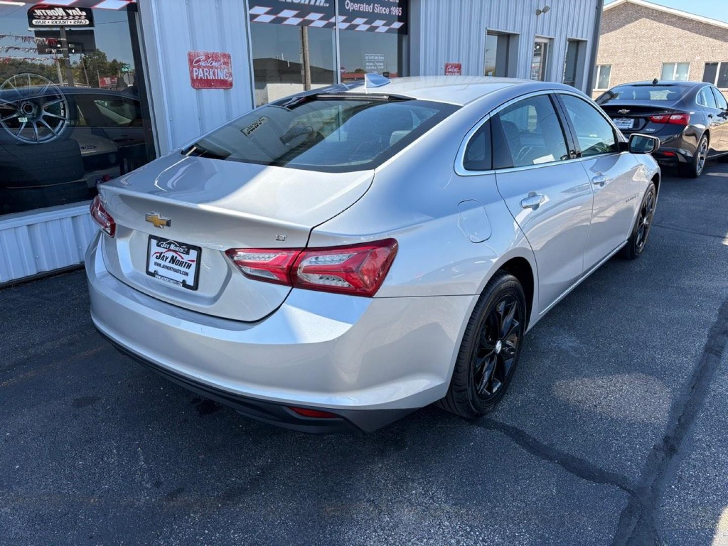 2020 SILVER CHEVROLET MALIBU LT (1G1ZD5ST9LF) with an 1.5L engine, Continuously Variable transmission, located at 501 E. Columbia St., Springfield, OH, 45503, (800) 262-7122, 39.925262, -83.801796 - *** New Tires *** New Brakes *** New Cabin and Air filter *** Oil Change *** New Wipers *** Jay North Auto has offered hand picked vehicles since 1965! Our customer's enjoy a NO pressure buying experience with a small town feel. We are a preferred dealer for many local credit unions and lender- Photo#2