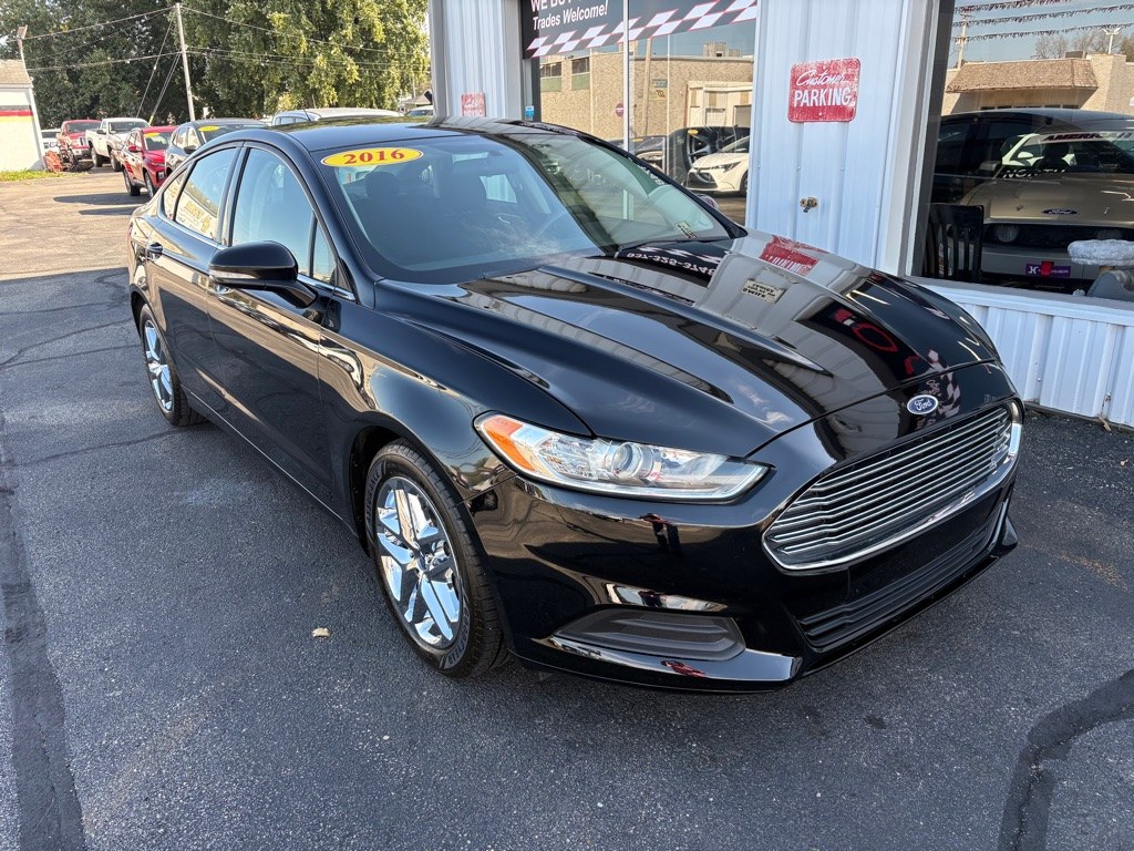 photo of 2016 FORD FUSION SE
