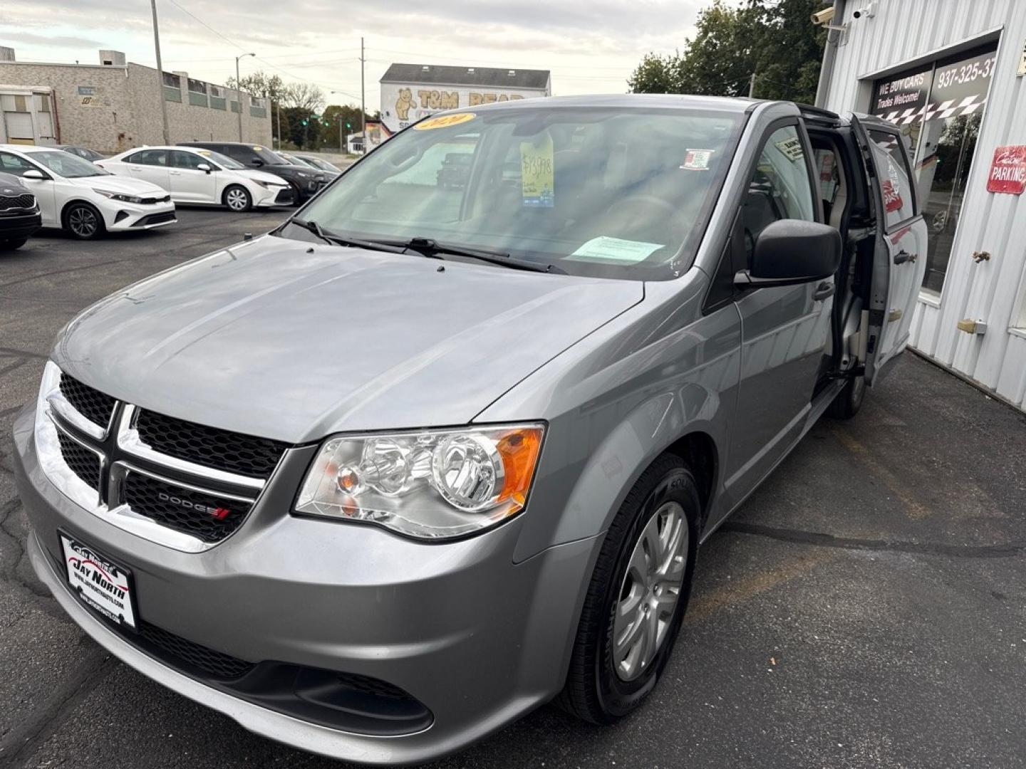 2020 GRAY DODGE GRAND CARAVAN SE (2C4RDGBG1LR) with an 3.6L engine, Automatic transmission, located at 501 E. Columbia St., Springfield, OH, 45503, (800) 262-7122, 39.925262, -83.801796 - **2020 Dodge Grand Caravan SE - 1 Owner, Clean CARFAX and New Brakes!** Check out this 2020 Dodge Grand Caravan SE! Powered by a strong **3.6L V6 engine**, this spacious minivan offers comfort, versatility, and plenty of room for the whole family! **Features and Highlights:** - 1 Owner a- Photo#2