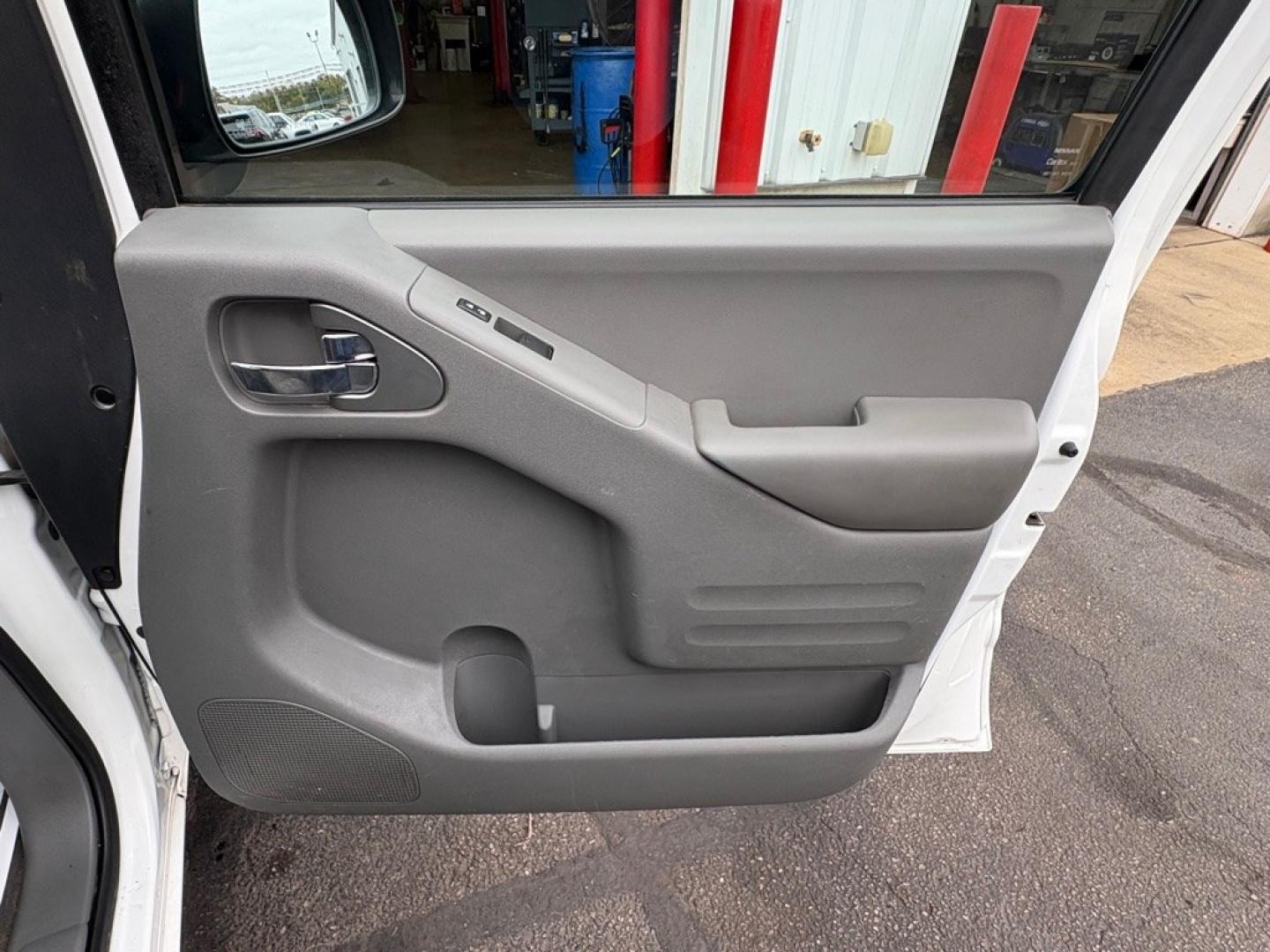 2021 WHITE NISSAN FRONTIER S (1N6ED0CE3MN) with an 3.8L engine, Automatic transmission, located at 501 E. Columbia St., Springfield, OH, 45503, (800) 262-7122, 39.925262, -83.801796 - ***Clean Carfax***EXT Cab***S***3.8L V6***New Tires***All New Brake Pads and Rotors***Fresh Oil Change*** Jay North Auto has offered hand picked vehicles since 1965! Our customer's enjoy a NO pressure buying experience with a small town feel. We are a preferred dealer for many local credit un- Photo#15