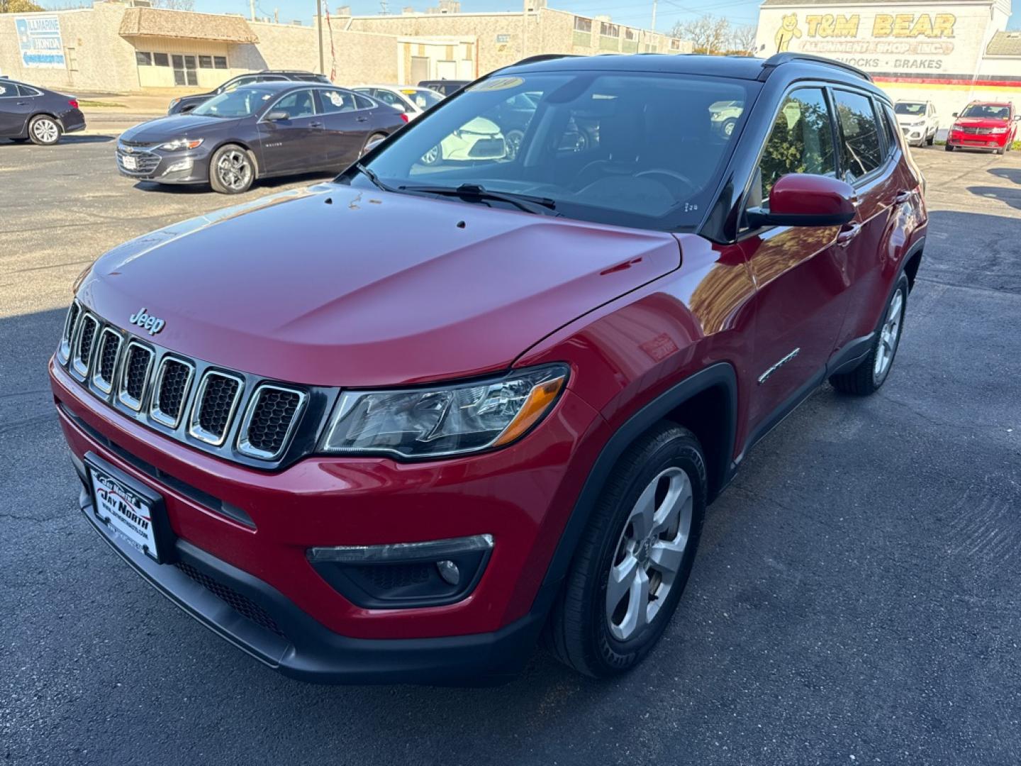 2019 RED JEEP COMPASS LATITUDE (3C4NJCBB7KT) with an 2.4L engine, Automatic transmission, located at 501 E. Columbia St., Springfield, OH, 45503, (800) 262-7122, 39.925262, -83.801796 - Jay North Auto has offered hand picked vehicles since 1965! Our customer's enjoy a NO pressure buying experience with a small town feel. We are a preferred dealer for many local credit unions and lenders. Bad credit? No Credit/First time buyer? Open or closed BANKRUPTCY 7 or 13? We Can Help Apply- Photo#2