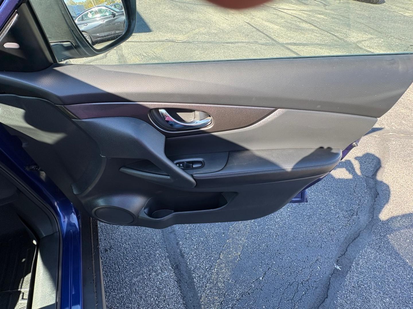 2020 BLUE NISSAN ROGUE SPECIAL EDITION (5N1AT2MT7LC) with an 2.5L engine, Continuously Variable transmission, located at 501 E. Columbia St., Springfield, OH, 45503, (800) 262-7122, 39.925262, -83.801796 - **2020 Nissan Rogue S - New Tires, New Brakes and Freshly Serviced!** Check out this sharp 2020 Nissan Rogue S! Powered by a fuel-efficient 2.5L 4-cylinder engine, this SUV offers a comfortable ride, spacious interior, and plenty of great features! **Features and Highlights:** - 2.5L 4-Cy- Photo#17