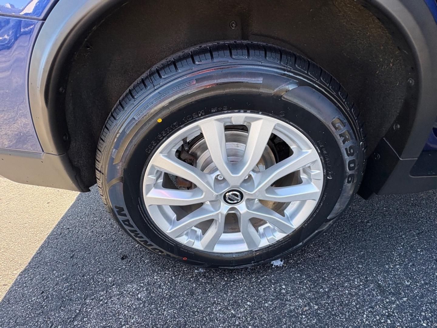 2020 BLUE NISSAN ROGUE SPECIAL EDITION (5N1AT2MT7LC) with an 2.5L engine, Continuously Variable transmission, located at 501 E. Columbia St., Springfield, OH, 45503, (800) 262-7122, 39.925262, -83.801796 - **2020 Nissan Rogue S - New Tires, New Brakes and Freshly Serviced!** Check out this sharp 2020 Nissan Rogue S! Powered by a fuel-efficient 2.5L 4-cylinder engine, this SUV offers a comfortable ride, spacious interior, and plenty of great features! **Features and Highlights:** - 2.5L 4-Cy- Photo#20
